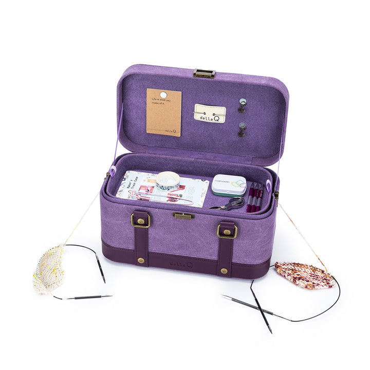 della Q Maker's Train Case - Maroon - Extra Image