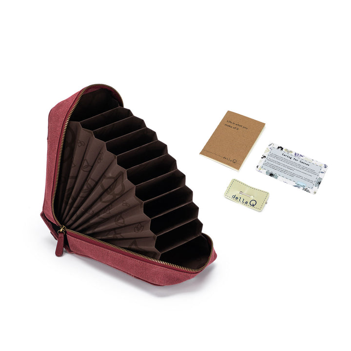 della Q Maker's Circular Needlecase - Maroon - Extra Image