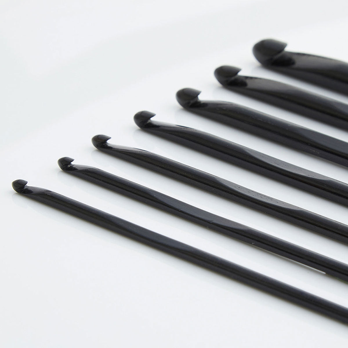 Lantern Moon Single Ended Crochet Hooks - H (5.0mm) - Extra Image