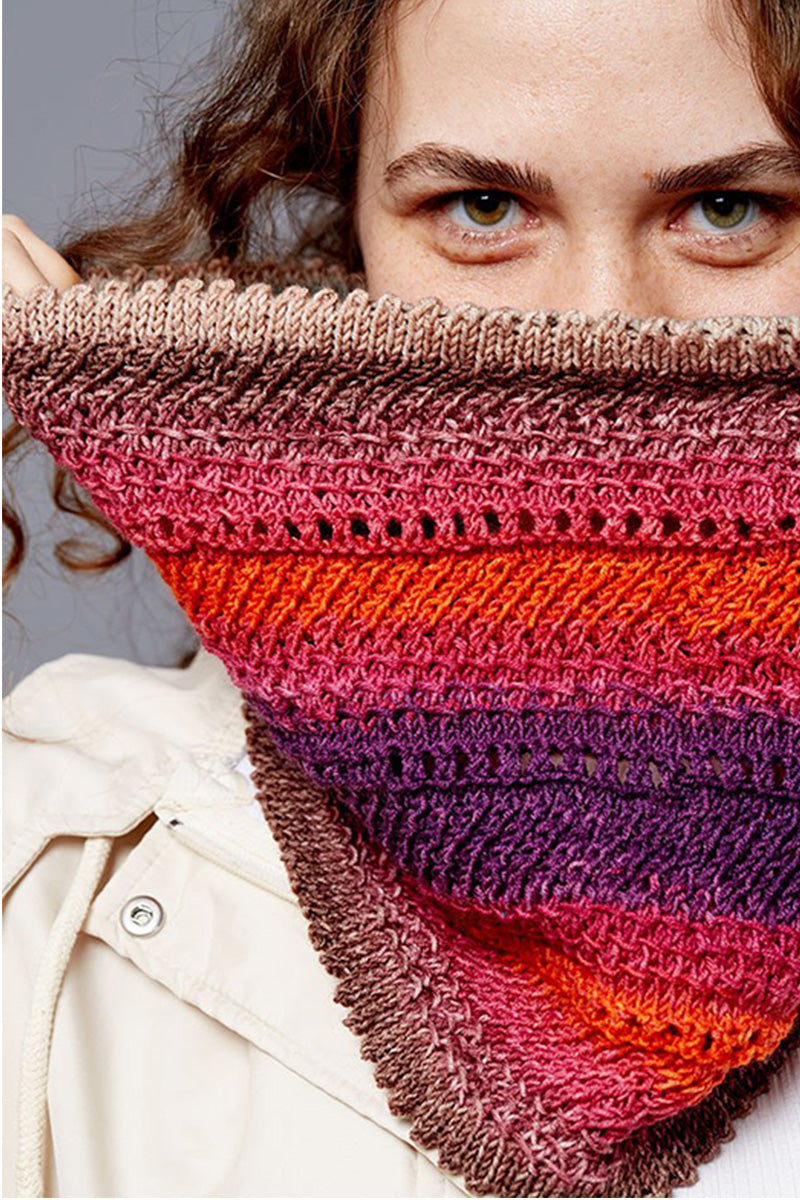 Gusto Wool Echoes Patterns - Chemberly Cowl - PDF Download - Extra Image
