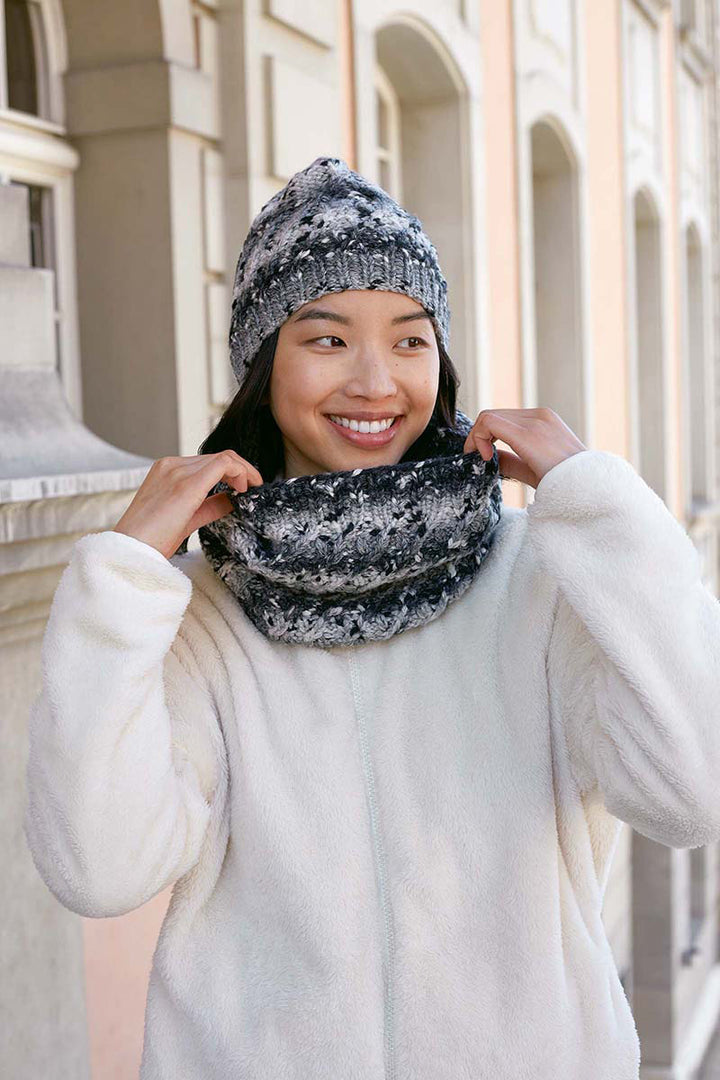 Lang Yarns Snowflake Patterns - Hat PDF Download - Extra Image