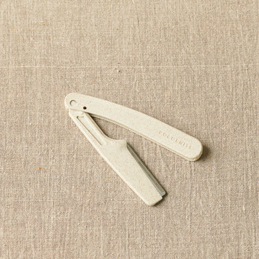 Cocoknits Sweater Care Collection - Fuzz Off Comb - Zoom Image