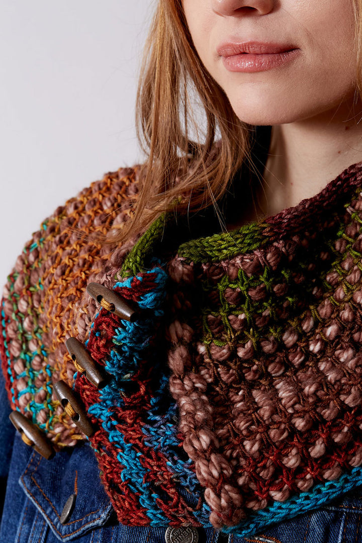 Urth Yarns Vitray Cowl Kits - 7062 & 4027 - Extra Image