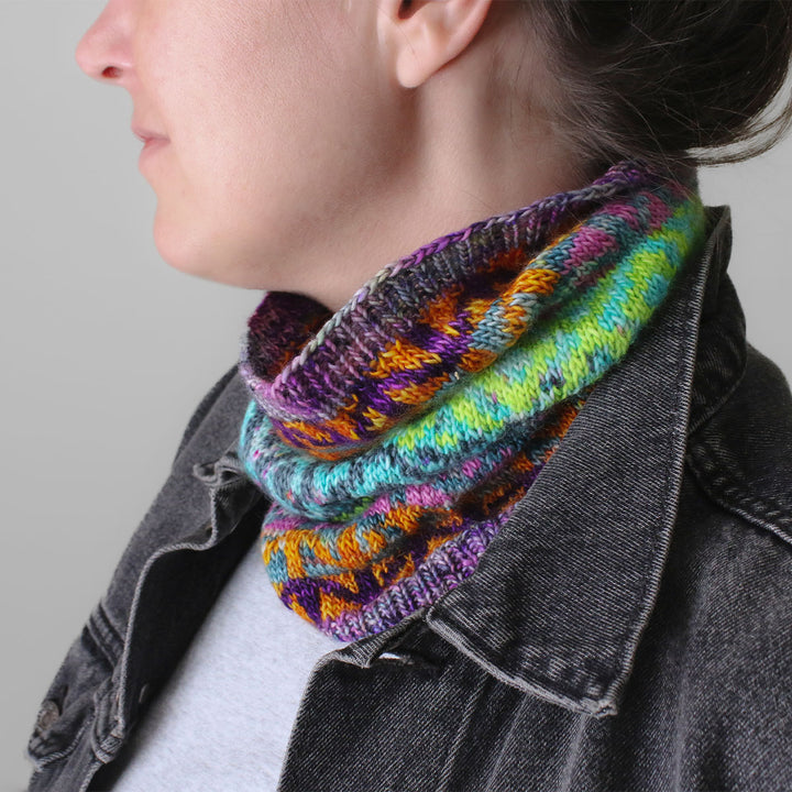 Madelinetosh Tosh Kits - Motley Hoof UT Cowl Kit - Extra Image