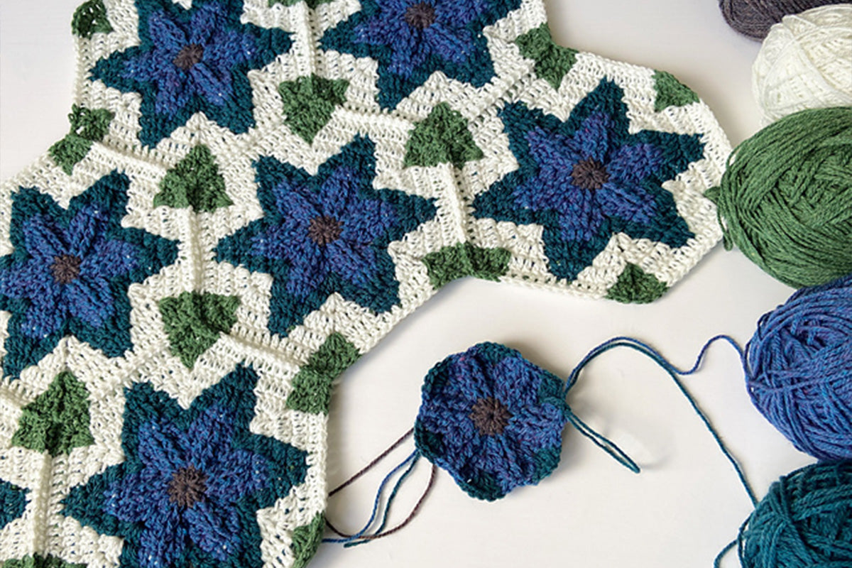 Scheepjes Waltz of the Flowers Blanket Kit - Extra Image
