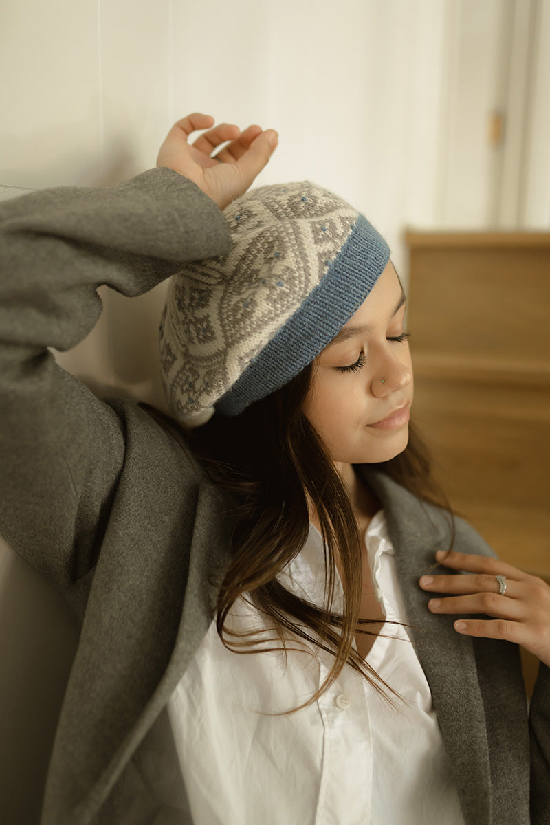 Yarn Citizen Windowcross Beret Kit - Extra Image