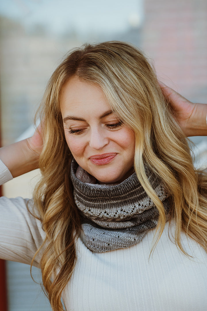 Madelinetosh 3 Color Cowl Kit - Extra Image