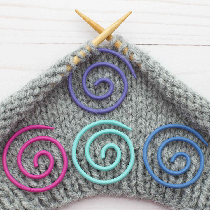 Fox & Pine Stitches Spiral Cable Needle - Teal Spiral - Extra Image