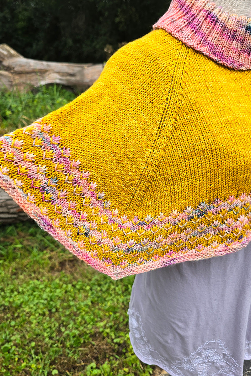 Dream In Color Pomona Knit Capelet Kit - Extra Image
