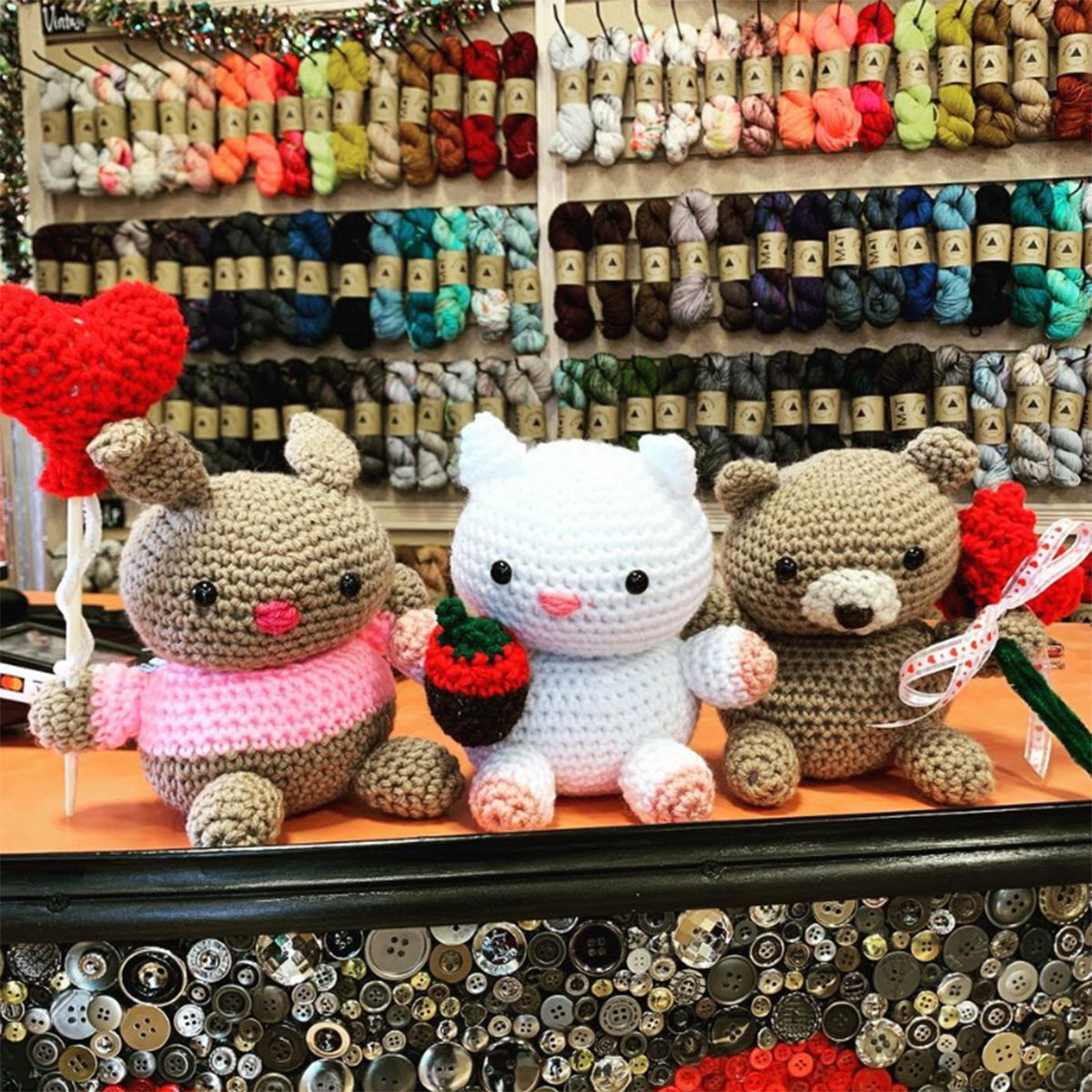Rayna's Love Bugs and Critters - Main Image 2
