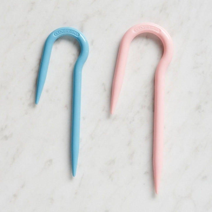 Clover Cable Stitch Holders - U-Shaped Jumbo Cable Needle - Zoom Image