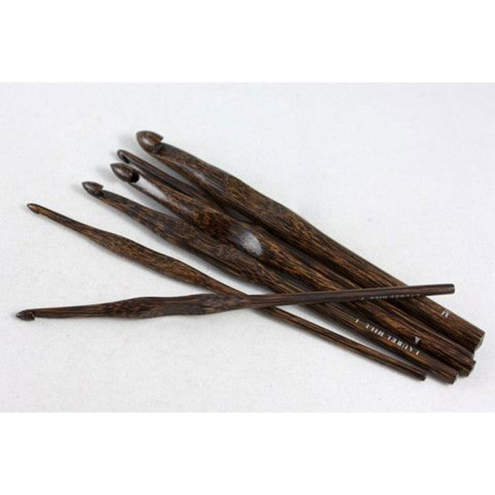 Bryspun Palmwood Crochet Hook - US K - Zoom Image