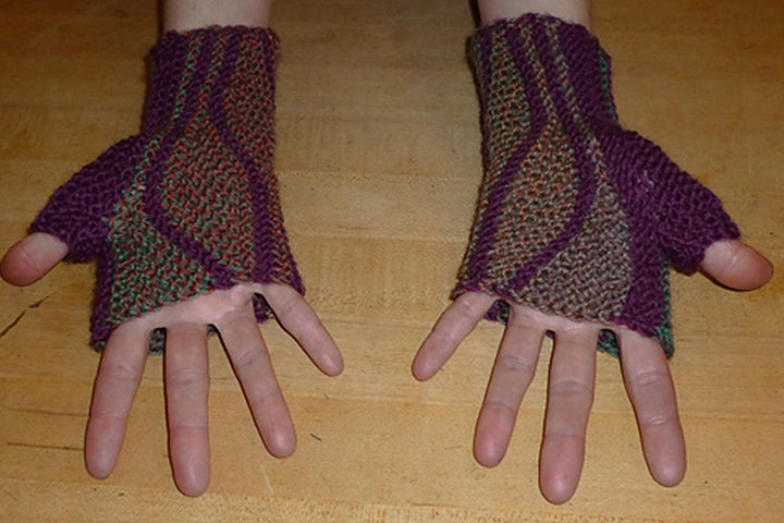 MarinJa Knits Patterns - Leafy Mitts - PDF Download - Extra Image