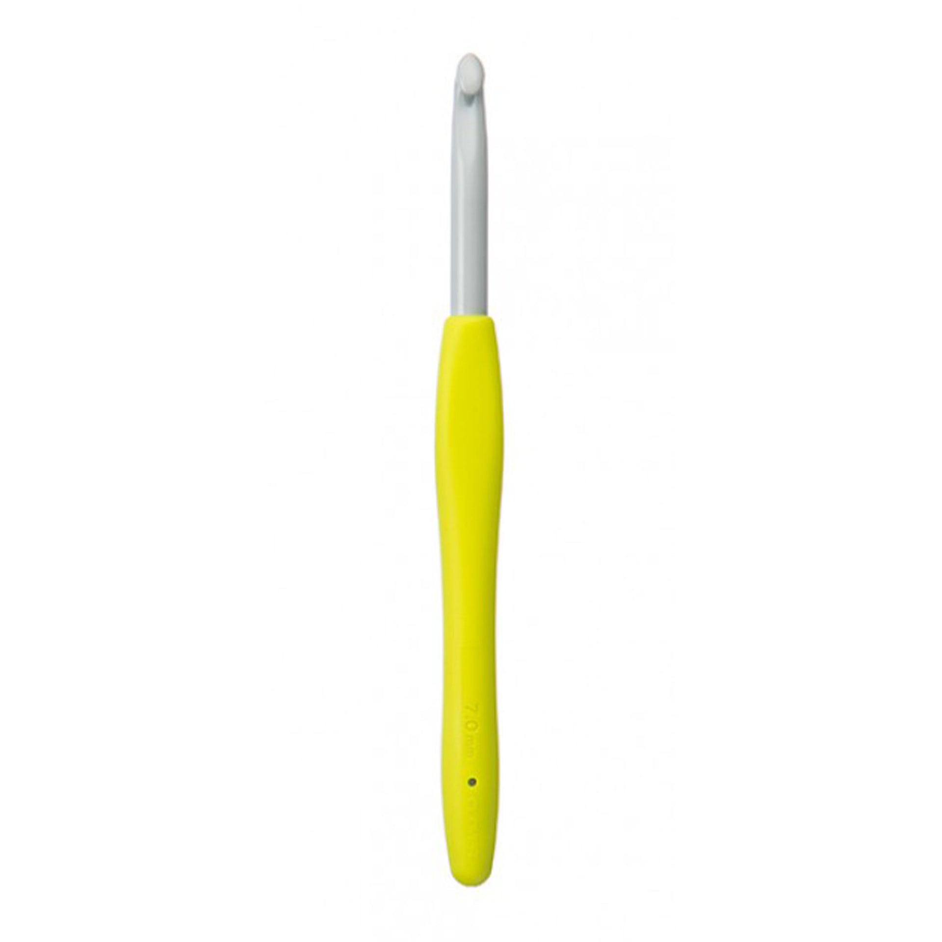 Clover Amour Crochet Hooks- Aluminum Needles - Size 7mm Neon Yellow - Zoom Image
