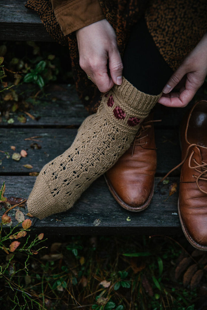 Laine Magazine - 52 Weeks of Socks - Extra Image