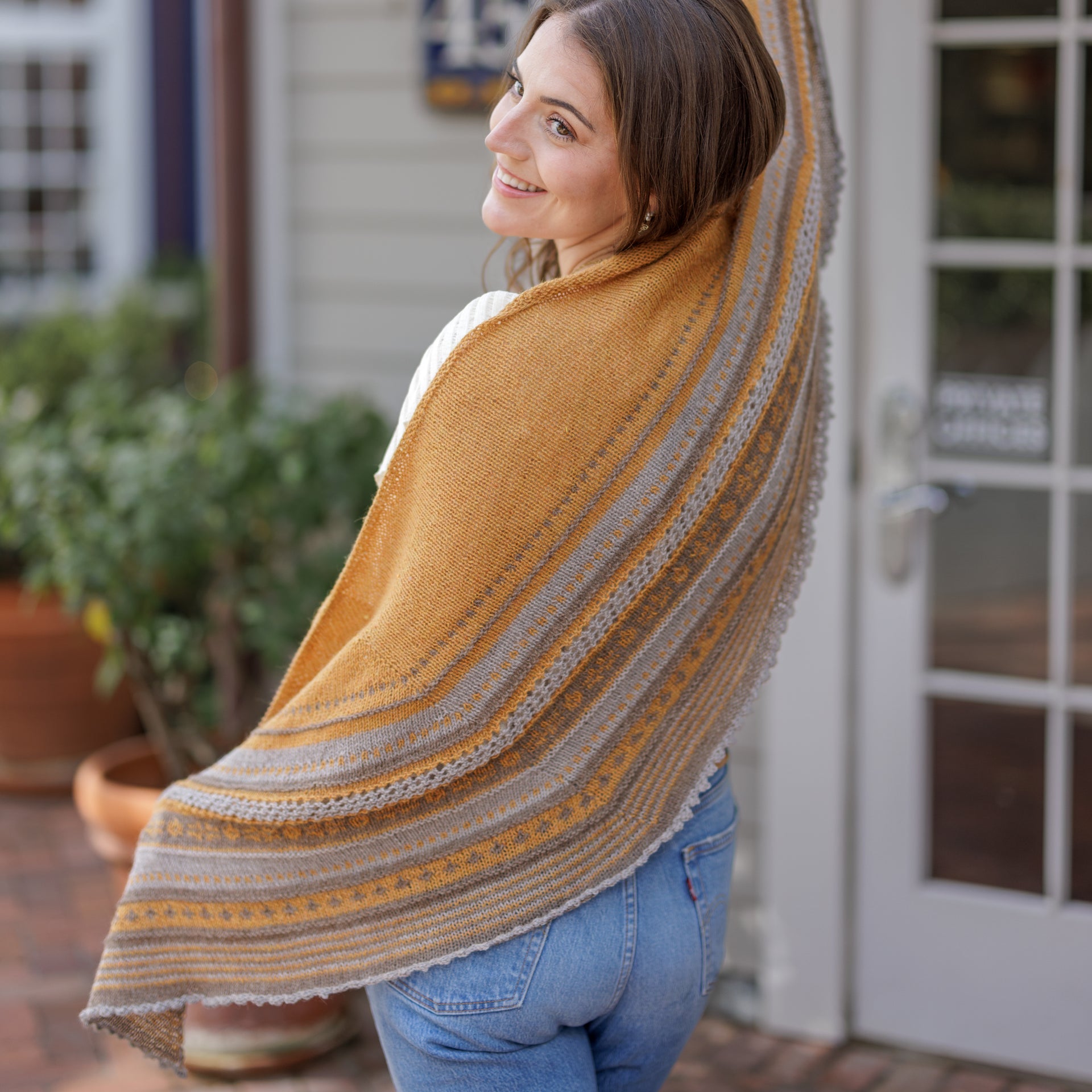 Yarn Citizen Brittlebrush Shawl Kit
