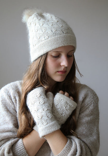 Madelinetosh x Melanie Berg Underglow Mitts Kit
