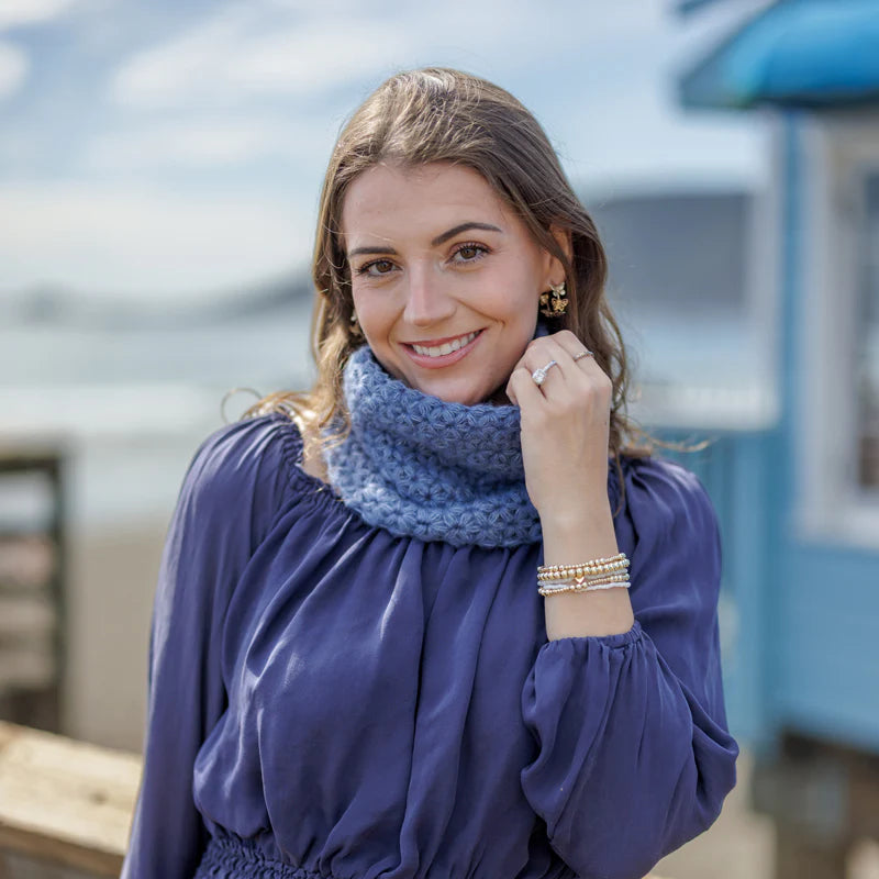 Yarn Citizen Jasmine Blooms Cowl Kit
