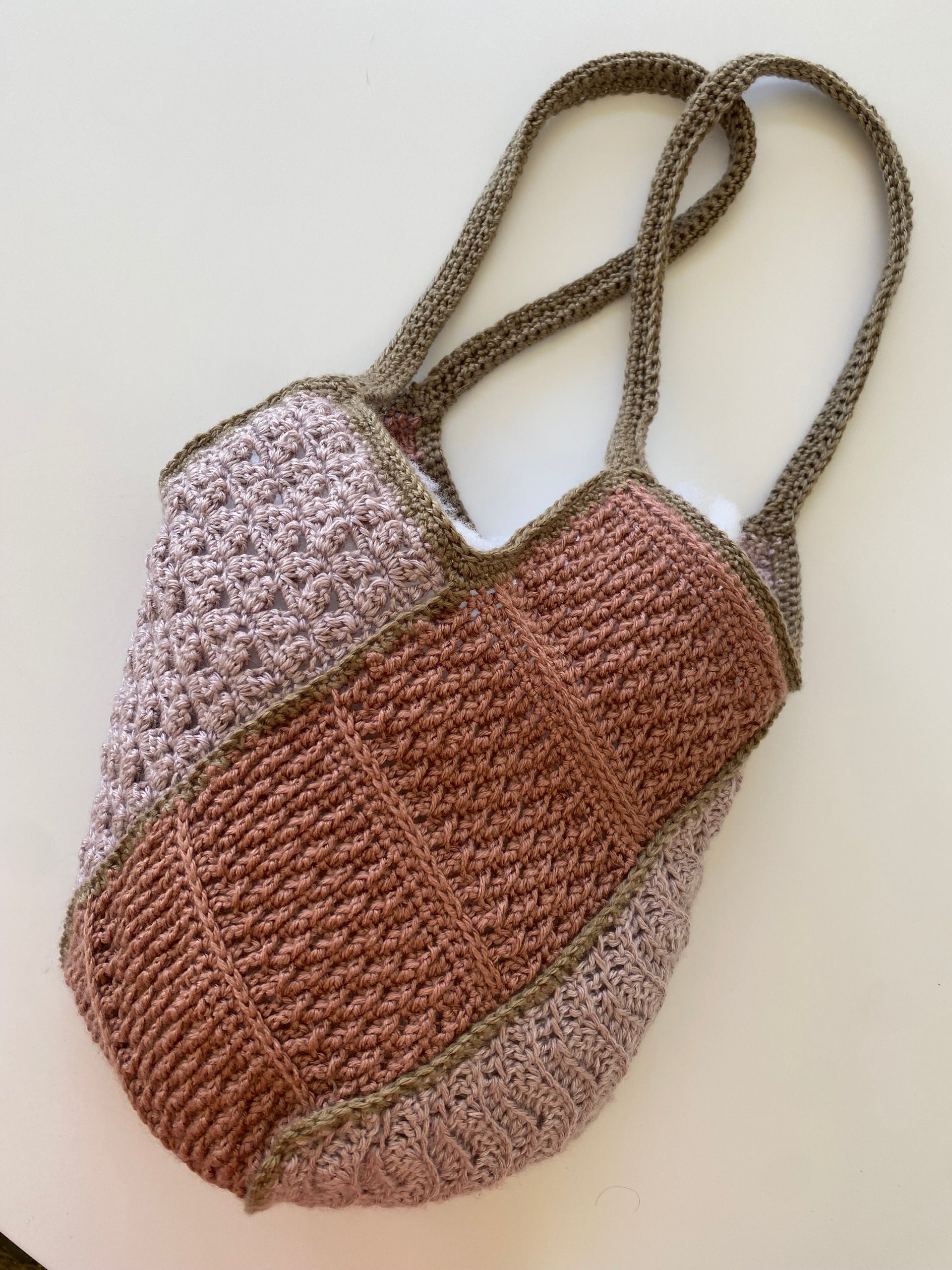 Jimmy Beans Wool Patterns - Market Bag With a Twist - PDF Download
