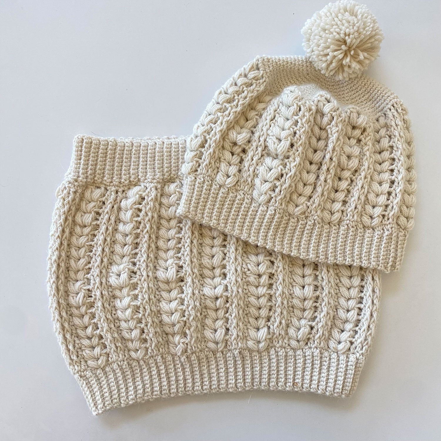 Yarn Citizen Penguin Tracks Hat & Cowl Set Kit
