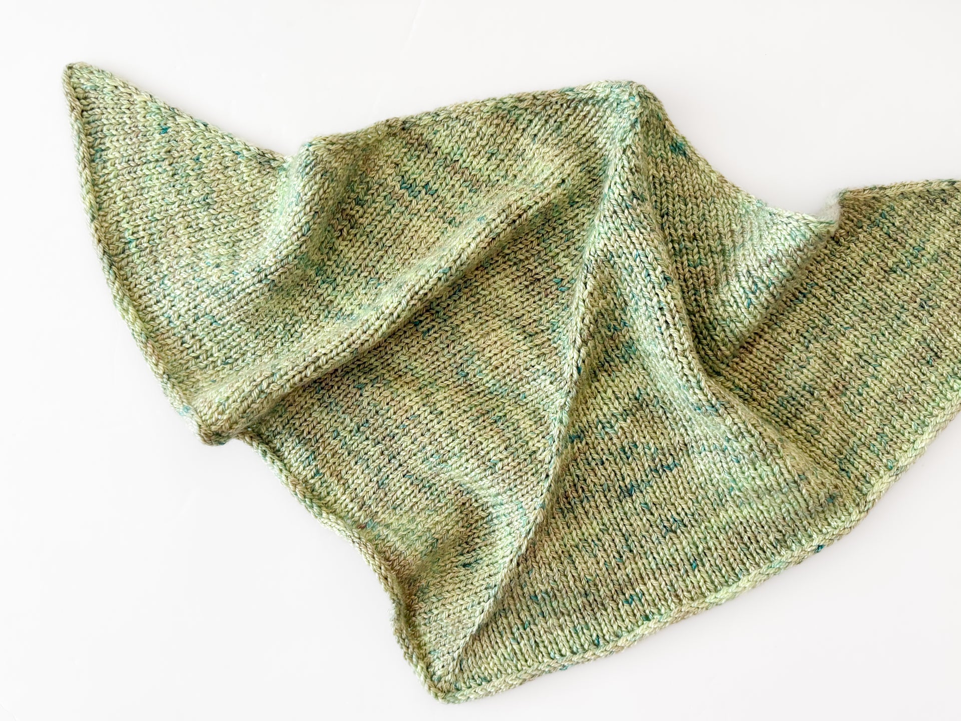 Madelinetosh Tosh Patterns - Sprig Kerchief - PDF Download
